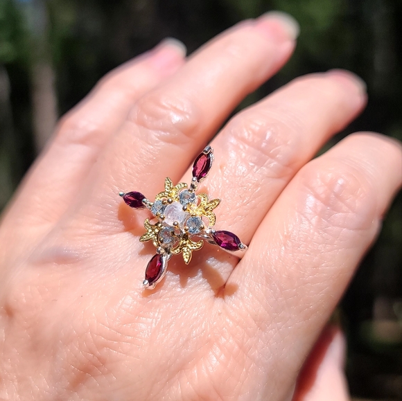 STUNNING Moonstone blue Topaz Red Rhodolite sterling & gold fleur-de-li ring sz8 - Picture 6 of 7